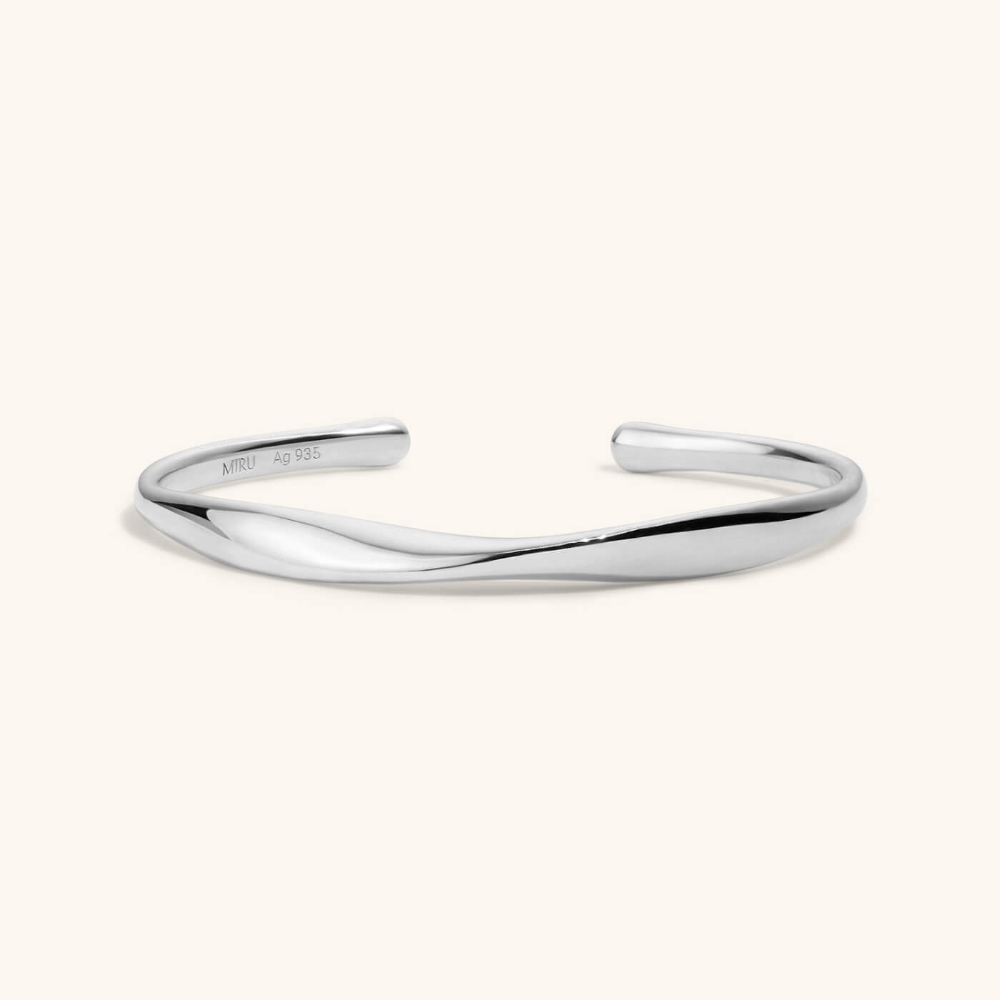 Möbius Fine Cuff